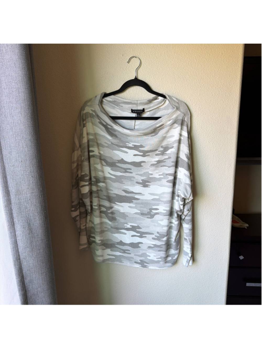 Women's Gibsonlook Long Sleeve Camo Tee Grey White Size L